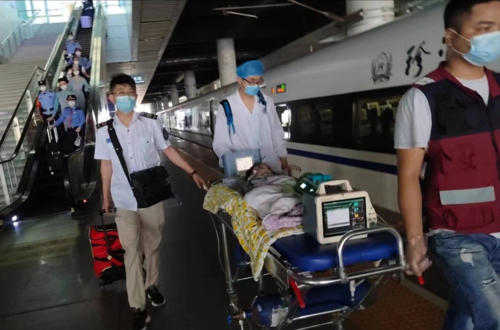 墨脱县高铁转运公司