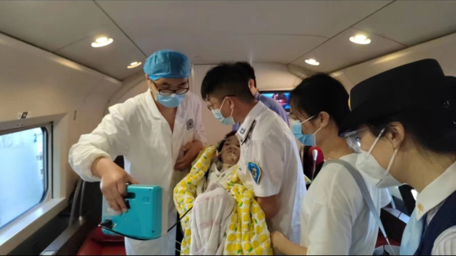 墨脱县专业高铁转运